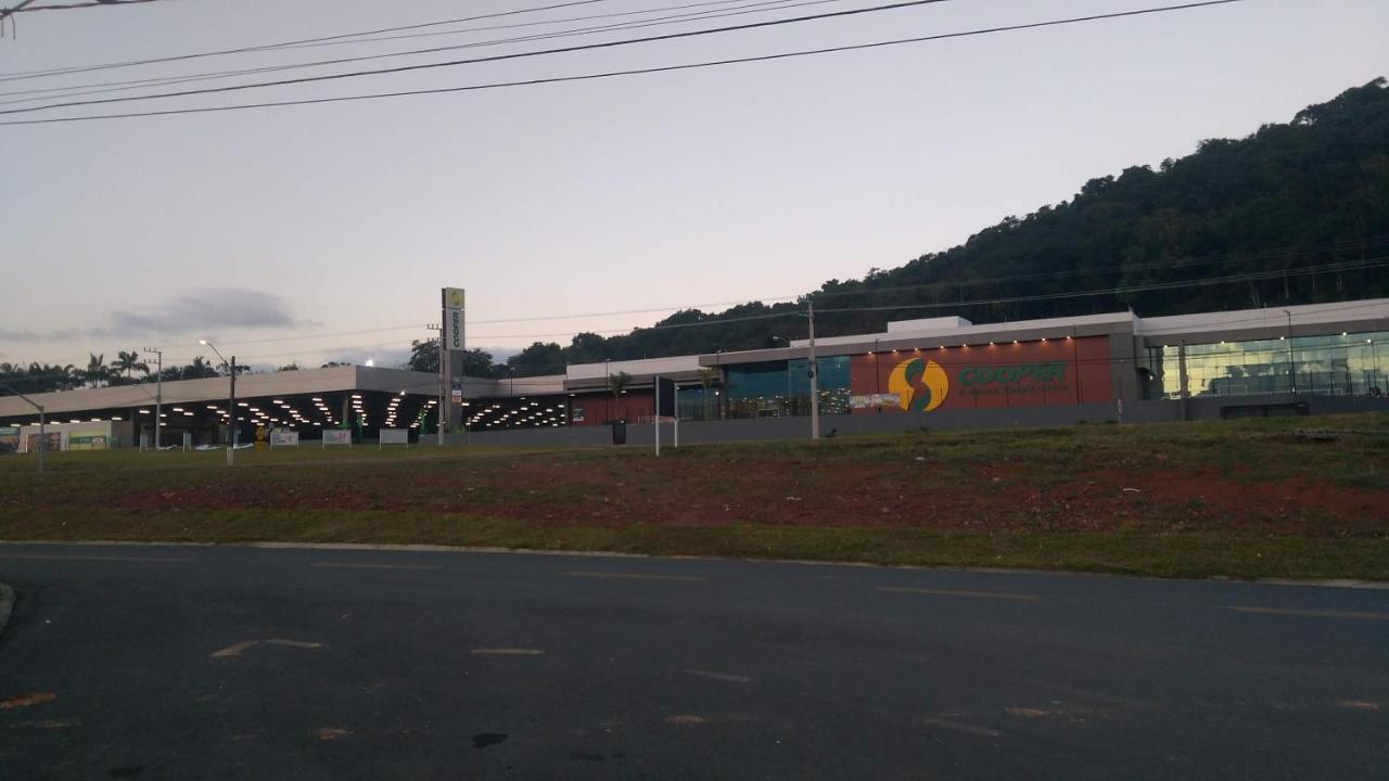 Apartamento Inteiro 2 Quartos Mobiliado Jaragua do Sul Bagian luar foto